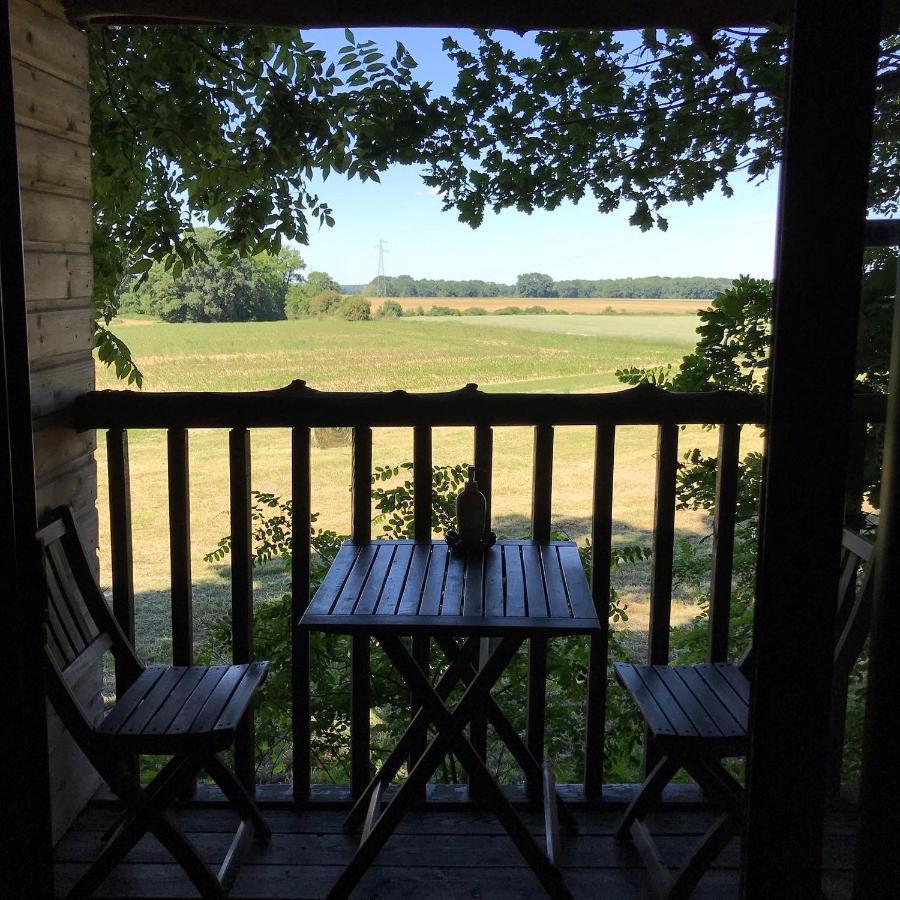 La Cabane Aux Secrets - Au Milieu De Nulle Part Outines Esterno foto