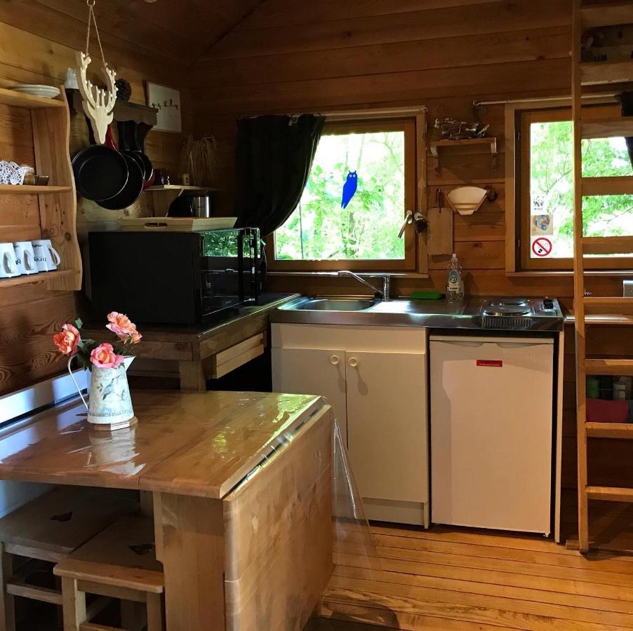 La Cabane Aux Secrets - Au Milieu De Nulle Part Outines Esterno foto